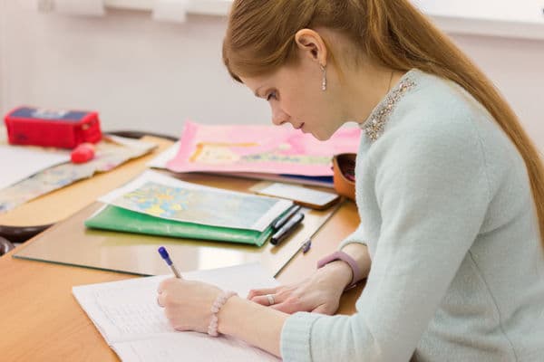 Dziennik biblioteki szkolnej – przykładowe zapisy i instrukcja wypełniania dziennika 