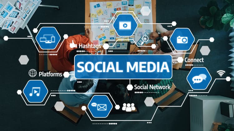 AI, deepfake i wirtualni influencerzy: jak biblioteki mogą chronić młodych przed manipulacją