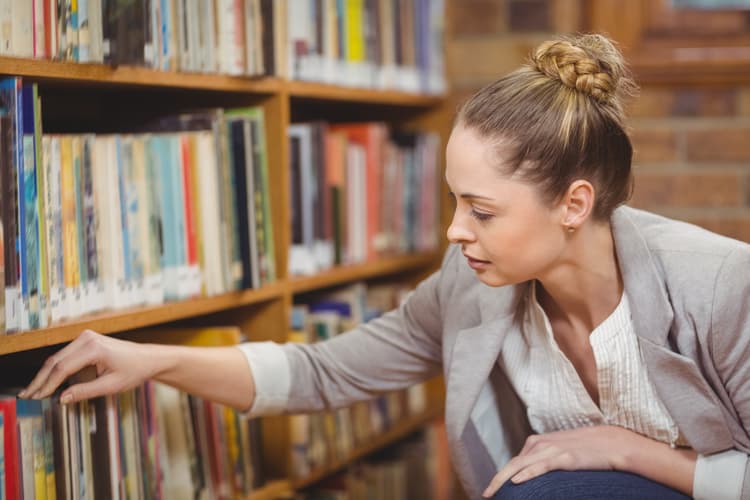 Od religii do biblioteki – jak zgodnie z prawem zmienić stanowisko nauczyciela mianowanego: wzory dokumentów