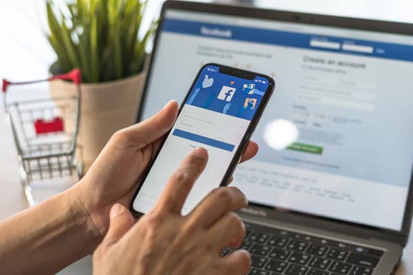 Jak pisać dobre posty biblioteczne na Facebooku i zdobywać czytelników online 